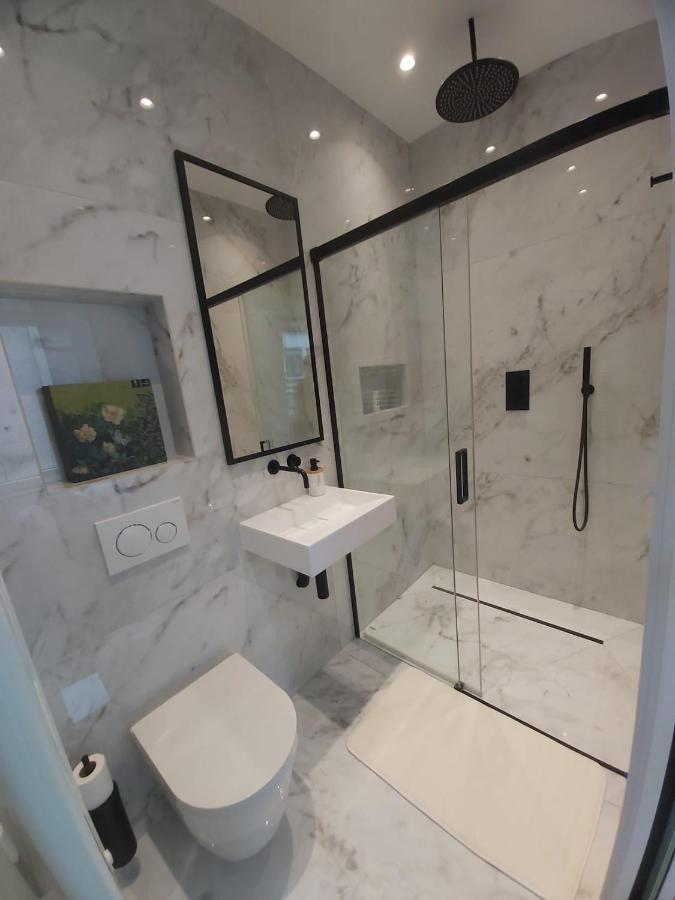 Logement Luxueux Dans Le Coeur De Bruxelles Exterior photo